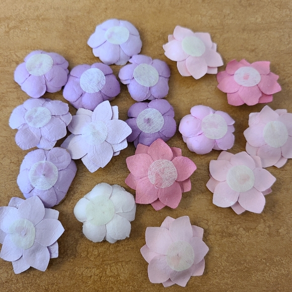 17pc Pink and Purple Paper Flowers - Picture 2 of 8